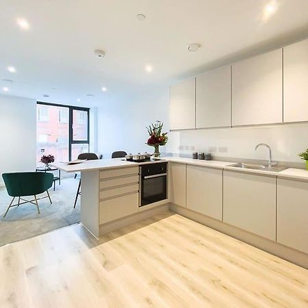 Central Manchester-1Br Apartment Free Parking-Cinema Room Exterior photo