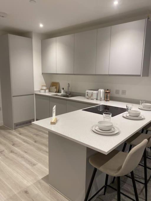 Central Manchester-1Br Apartment Free Parking-Cinema Room Exterior photo