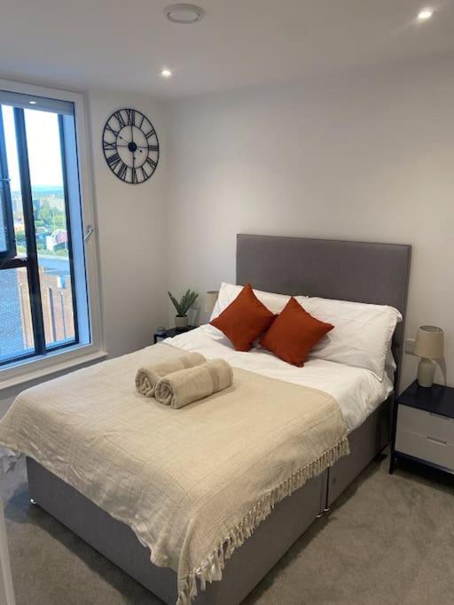Central Manchester-1Br Apartment Free Parking-Cinema Room Exterior photo